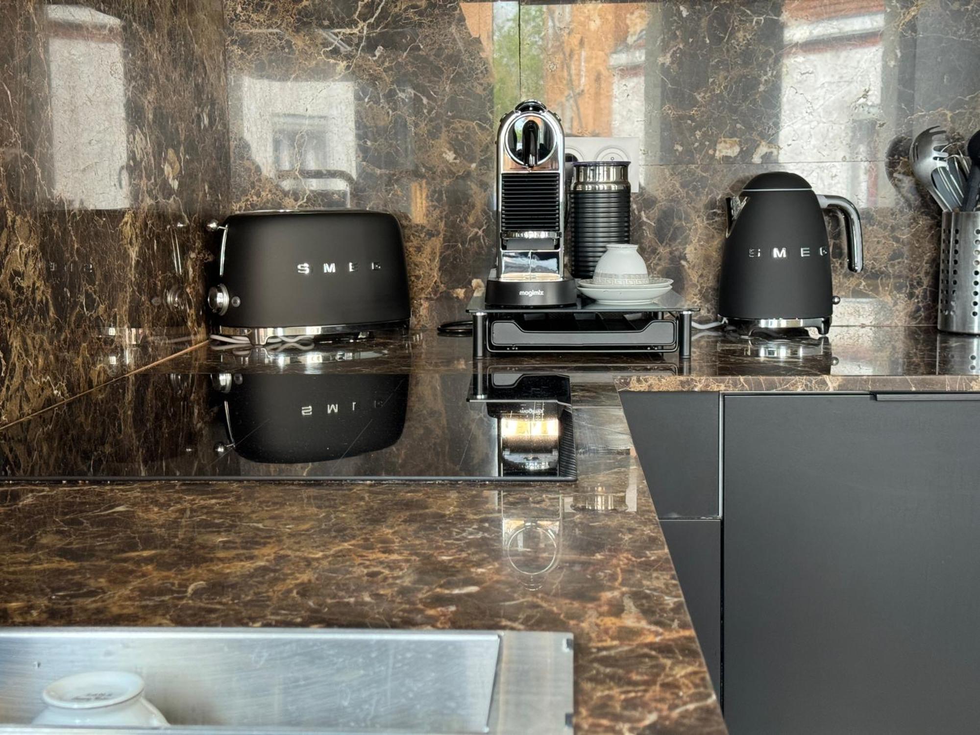 L'Emperador Apartment Реймс Екстериор снимка