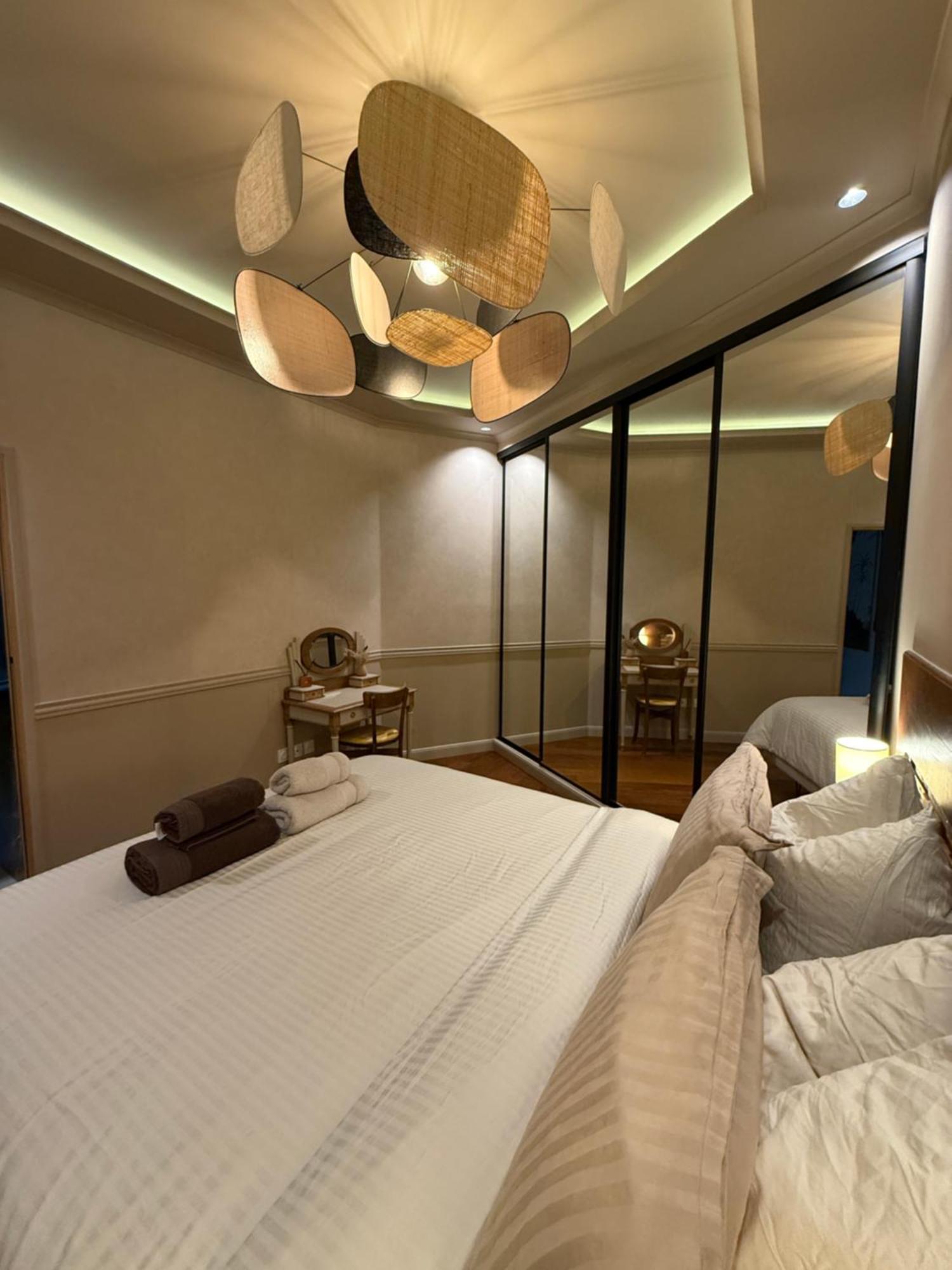 L'Emperador Apartment Реймс Екстериор снимка
